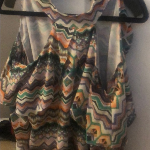 Womens size medium beautiful blouse - Picture 1 of 3